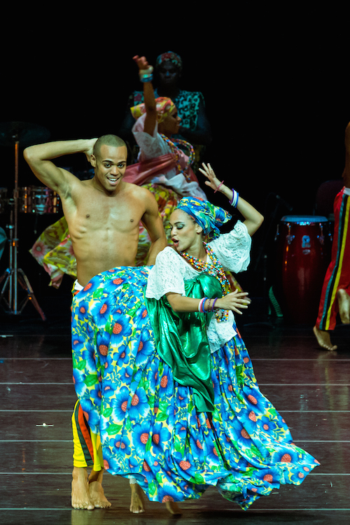Bale Folclórico da Bahia, Photography by Wendell Wagner A colorfully adorned couple dance together.